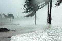 hurricane-making-landfall-at-key-west